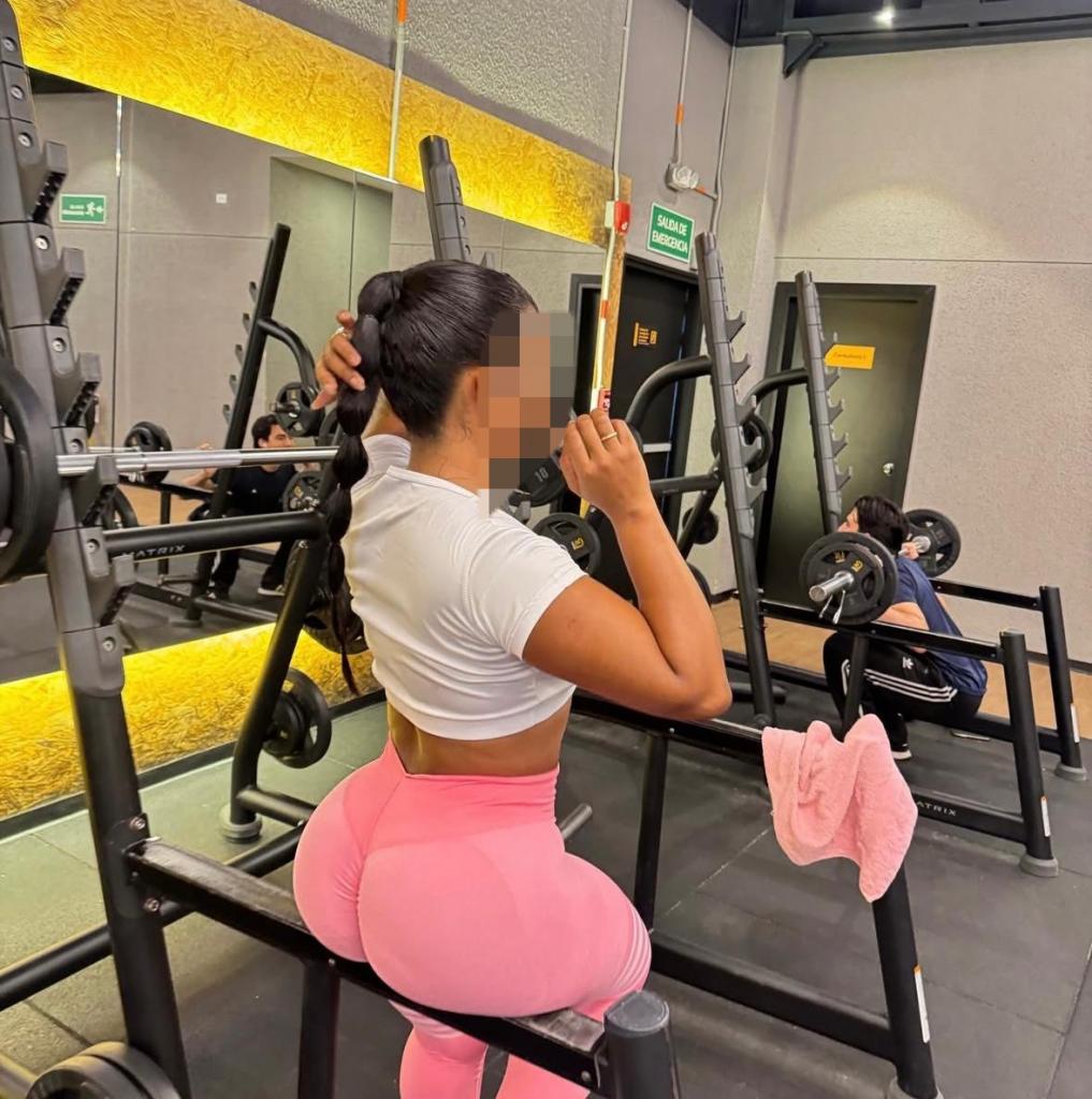 Chica busca chico en Granada: 