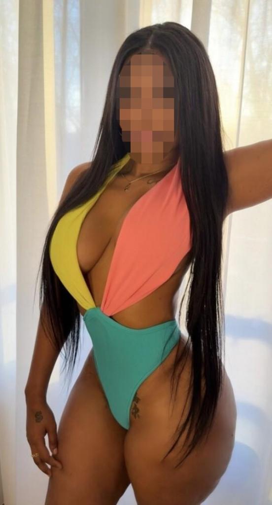Chica busca chico en Granada: 