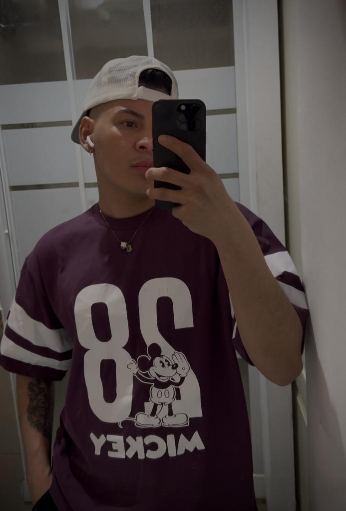 Chico busca chica en Barcelona: Chico busca chica