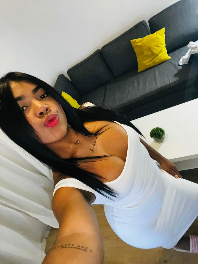 Chica busca chico en Almería: 
