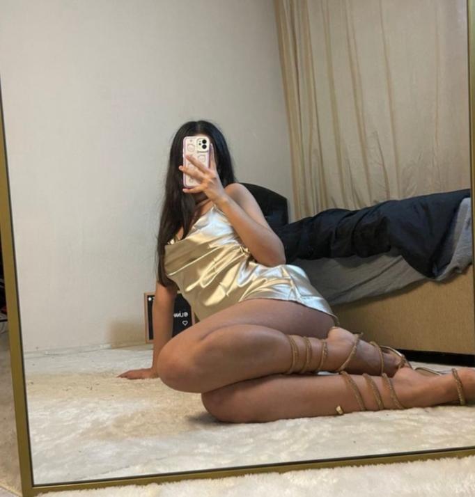 Chica busca chico en Almería: 