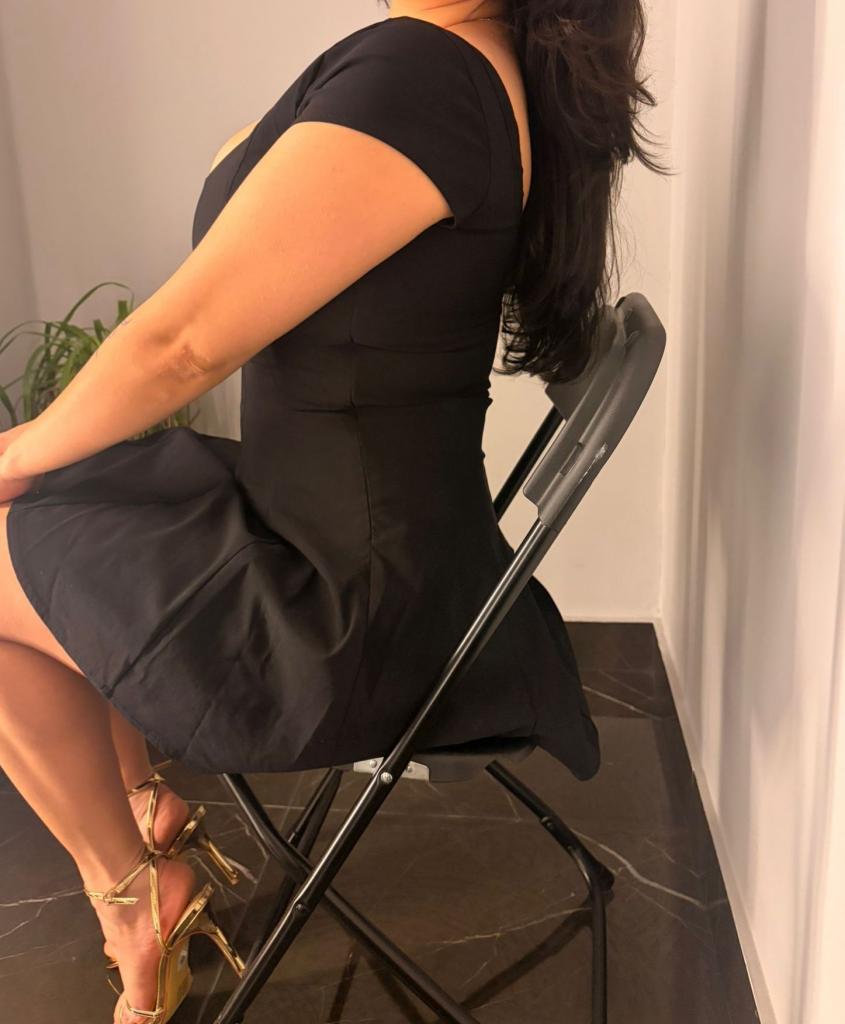 614846743: Chica busca chico en Madrid