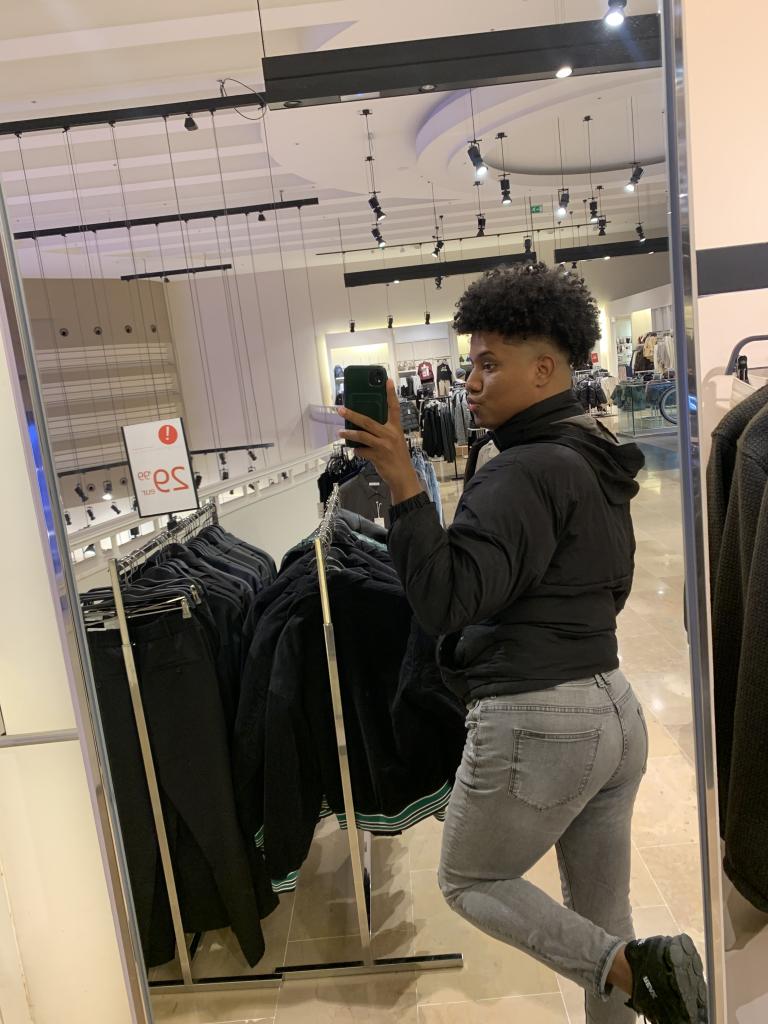 Chico busca chica en Barcelona: 