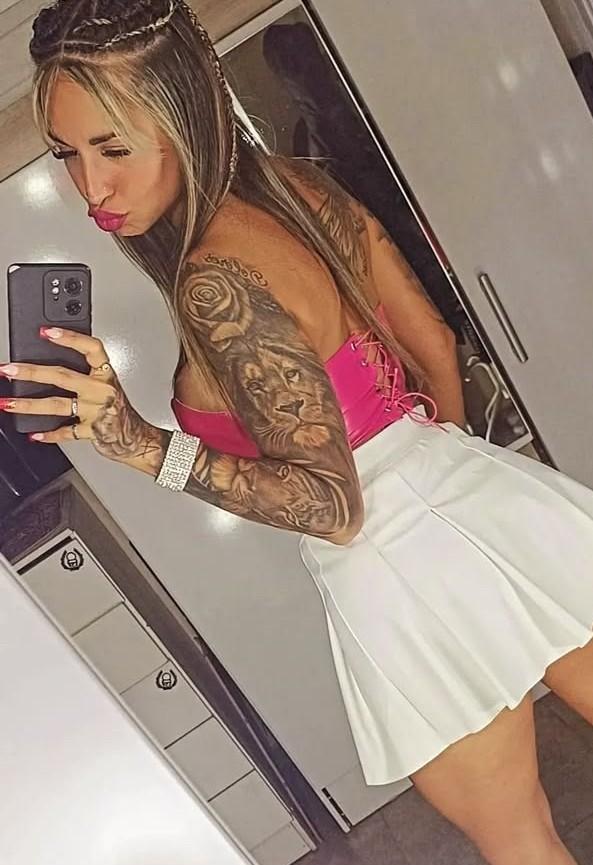 Chica busca chico en Almería: 