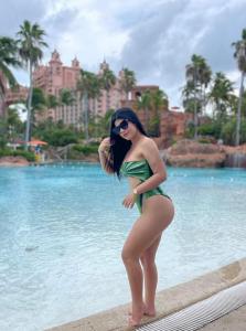 604368361: Chica busca chico en Málaga