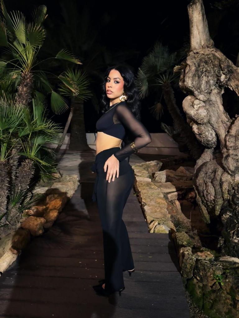 Chica busca chico en Ibiza: 