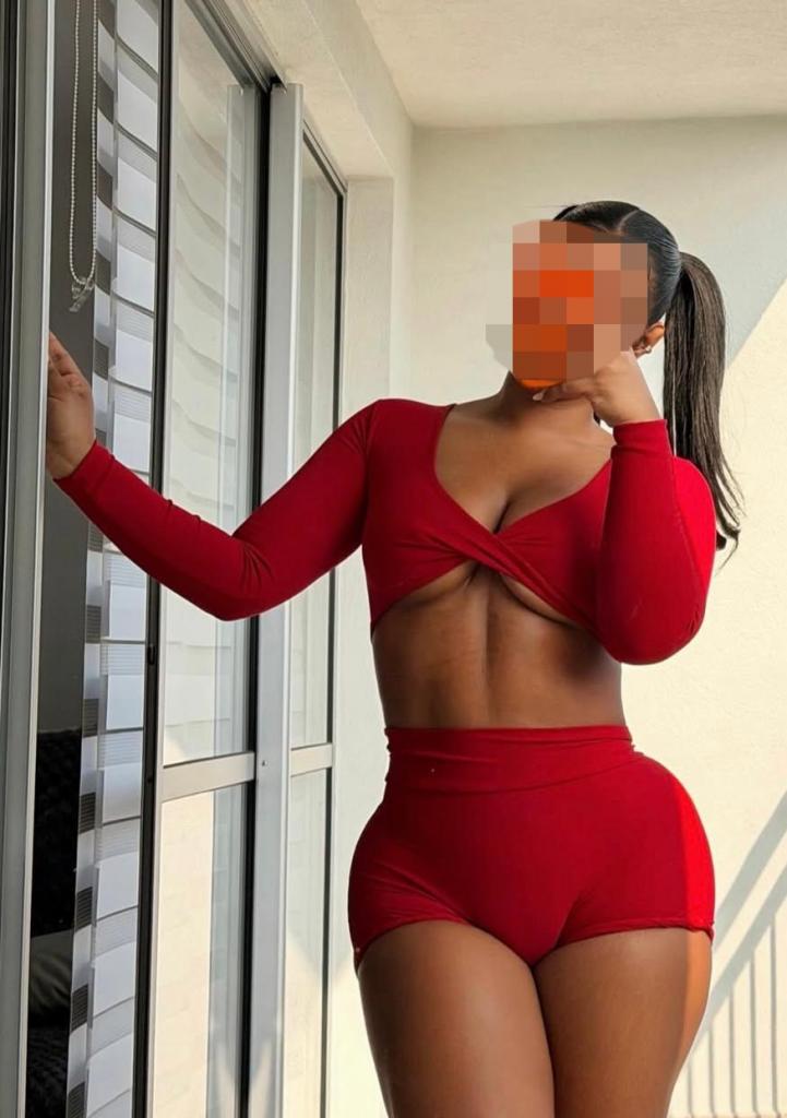 Chica busca chico en Granada: 