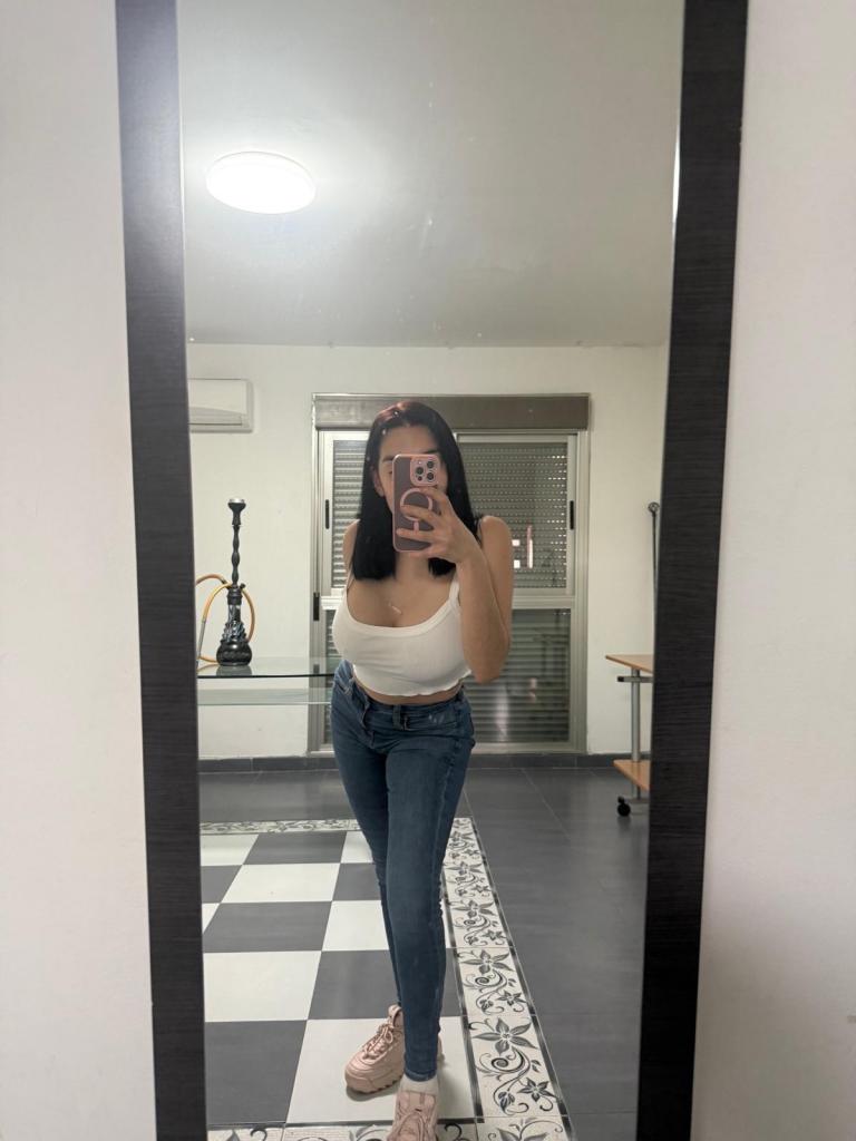 Chica busca chico en Granada: 