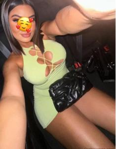 Chica busca chico en Sevilla: 