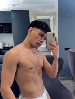 691882344: Chico busca chica en Málaga