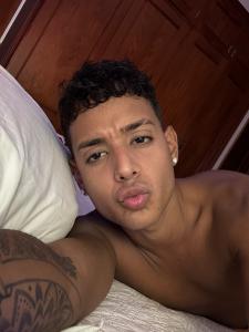 Chico busca chica en Málaga: 