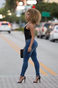 641147044: Chica busca chico en Las Palmas