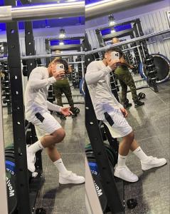 624231973: Chico busca chica en Barcelona