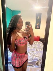 687799033: Chica busca chico en Las Palmas