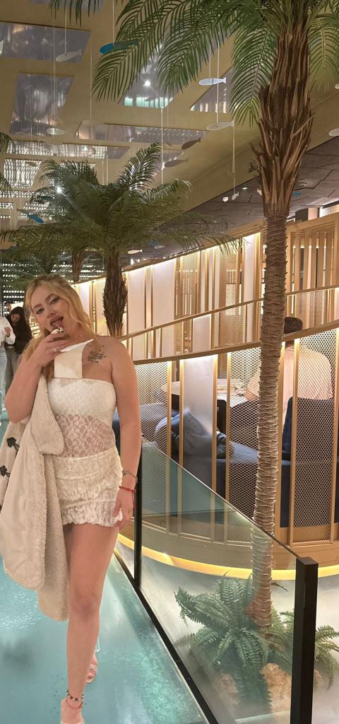 Chica busca chico en Barcelona: Chica busca chico