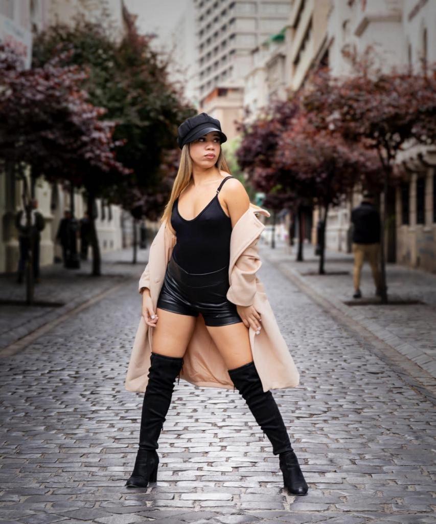 Chica busca chico en Tenerife: 