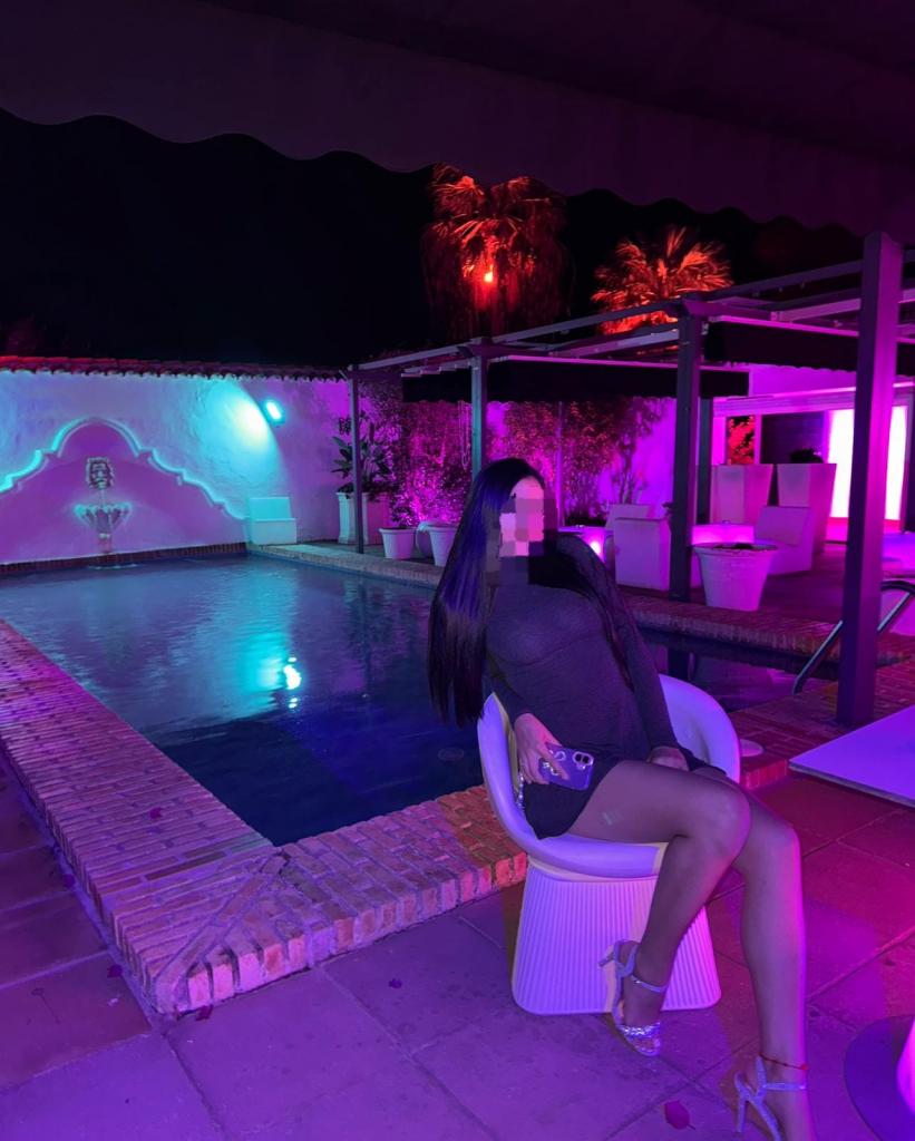 Chica busca chico en Granada: 