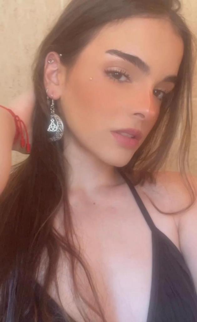 Chica busca chico en Ibiza: 