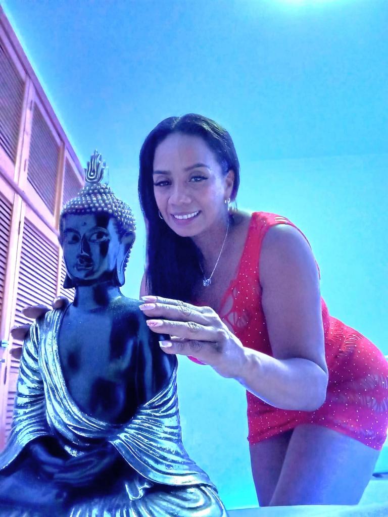 Chica busca chico en Ceuta: 