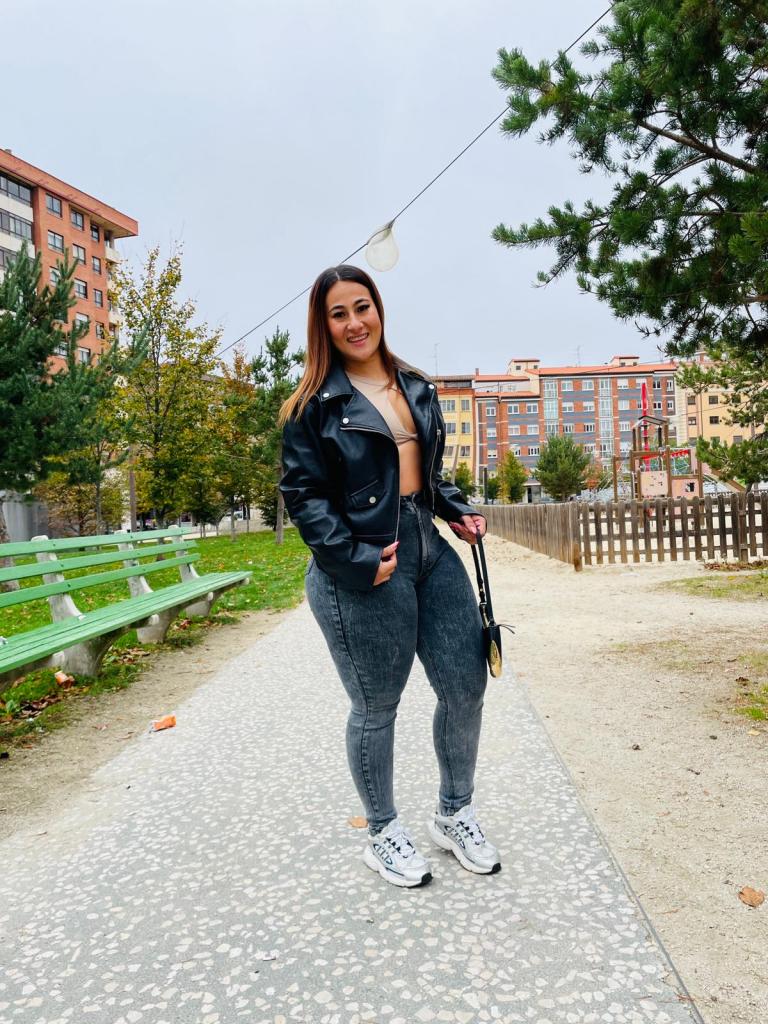 722816769: Chica busca chico en Burgos