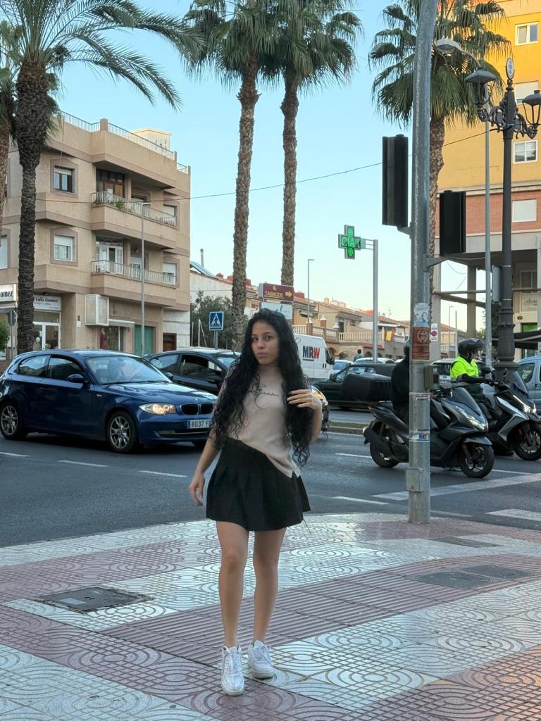 Chica busca chico en Almería: 