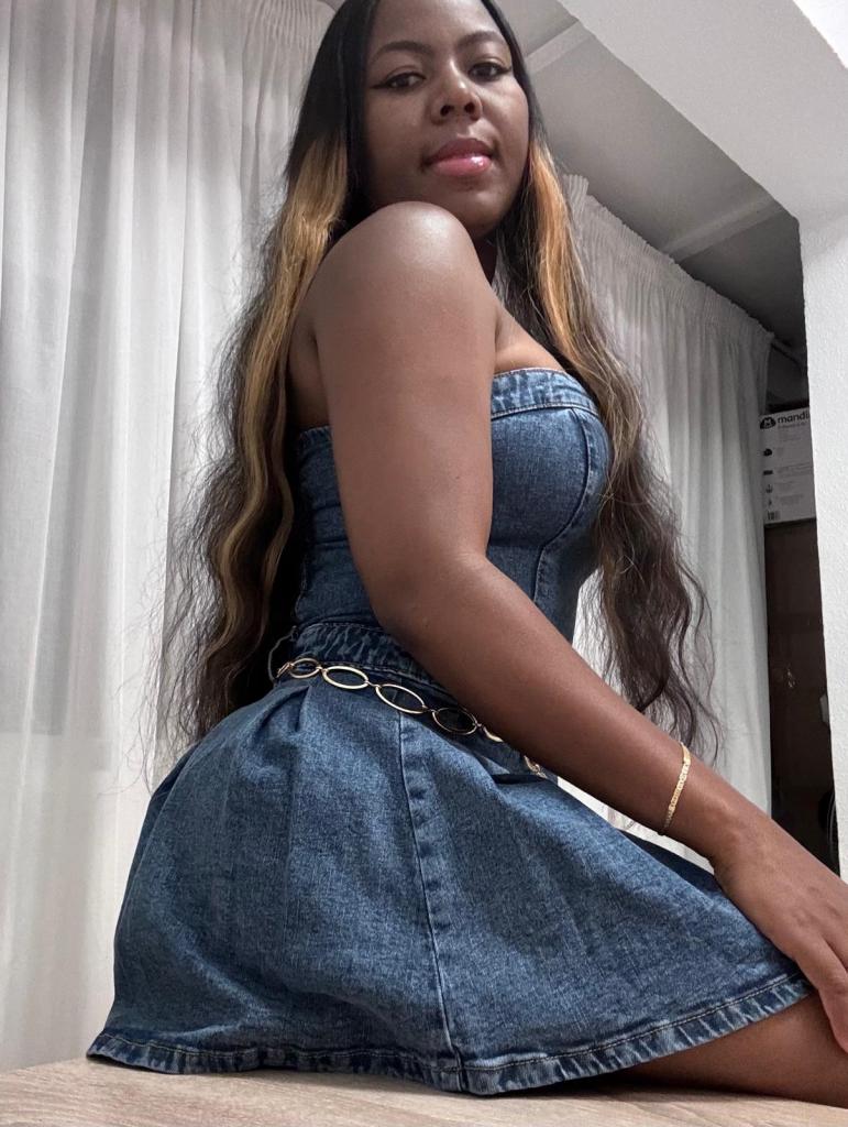 Chica busca chico en Tenerife: 