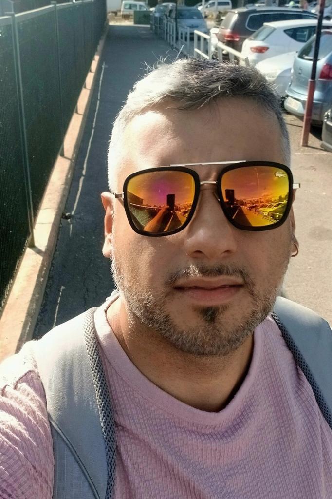 673844336: Chico busca chica en Murcia