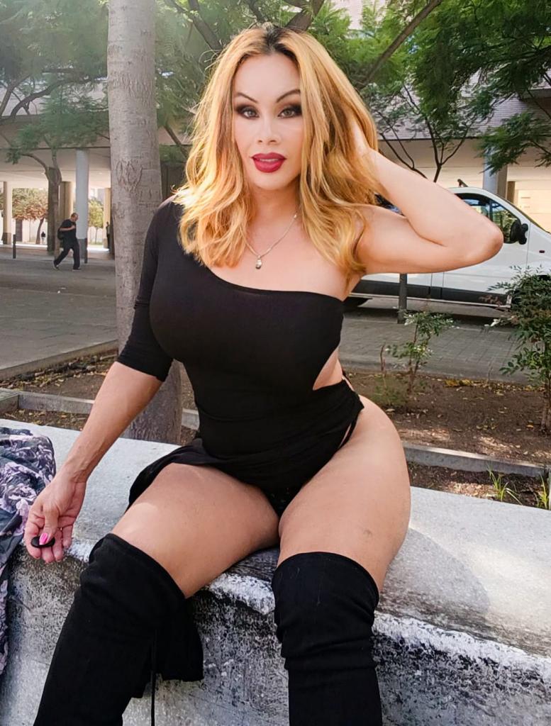 678622429: Travesti en Barcelona