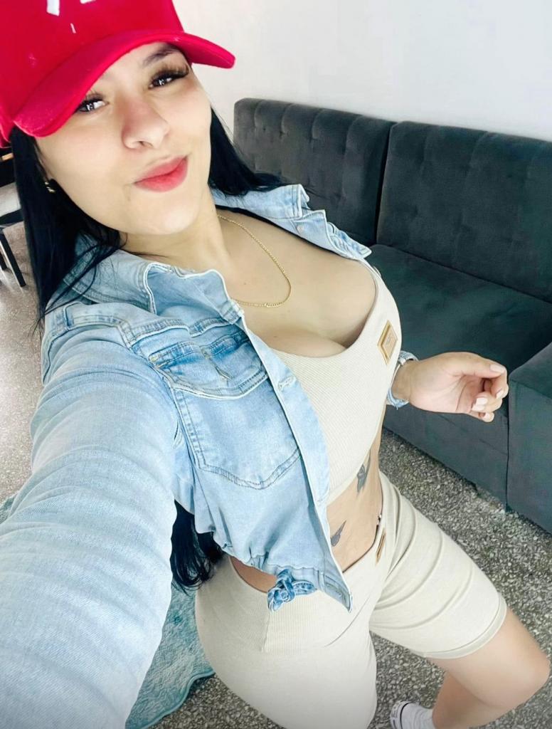 Chica busca chico en Granada: 