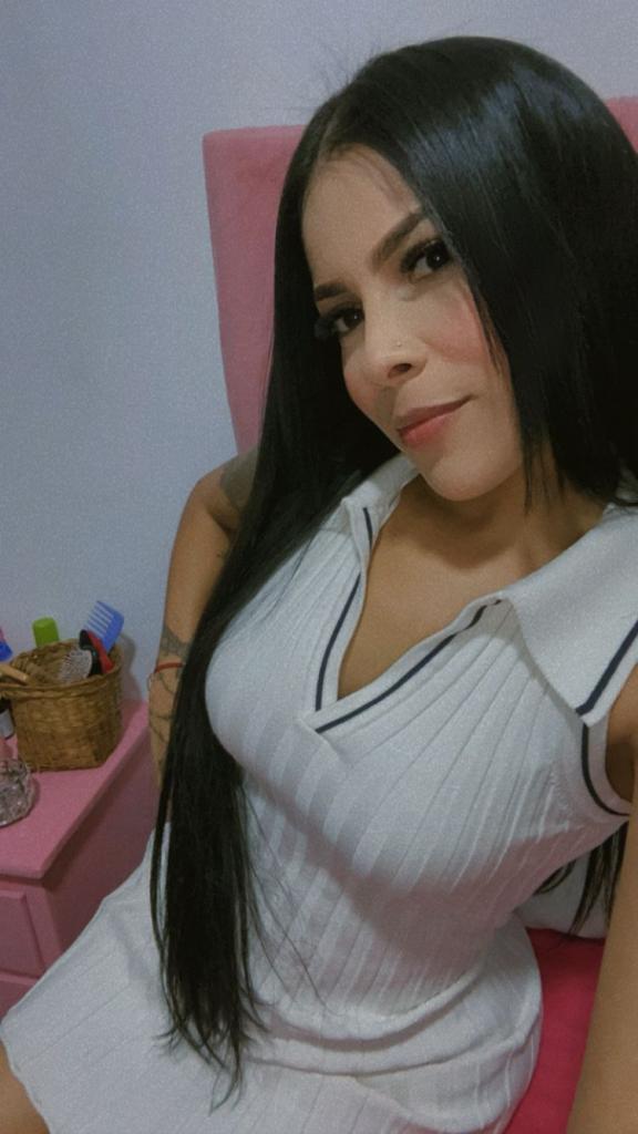 602665395: Chica busca chico en Sevilla