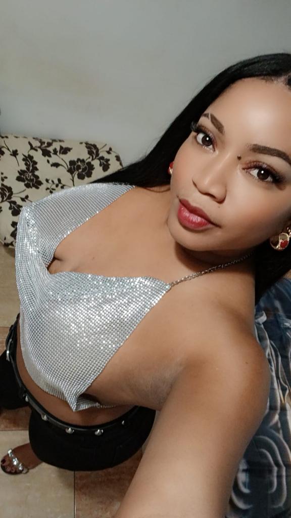 Chica busca chico en Tenerife: 