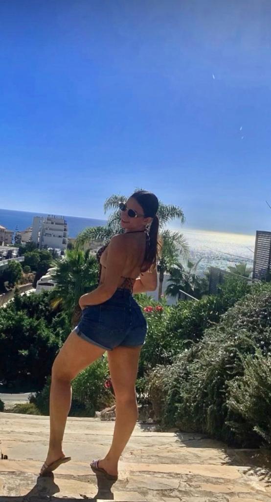 Chica busca chico en Málaga: Chica busca chico
