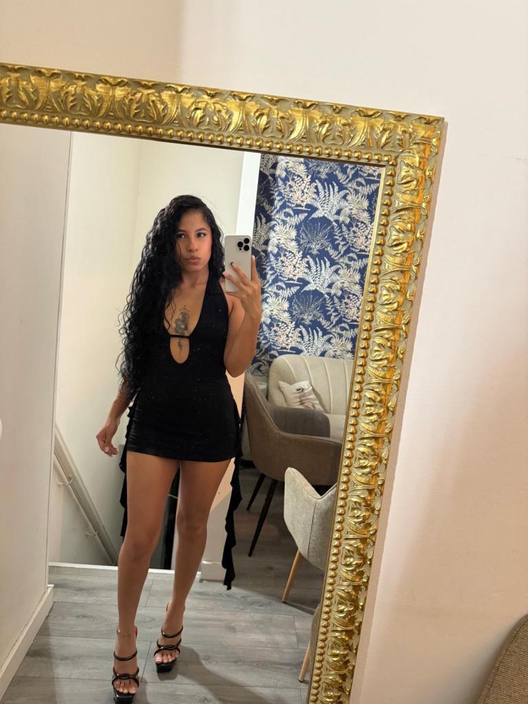 Chica busca chico en Almería: 