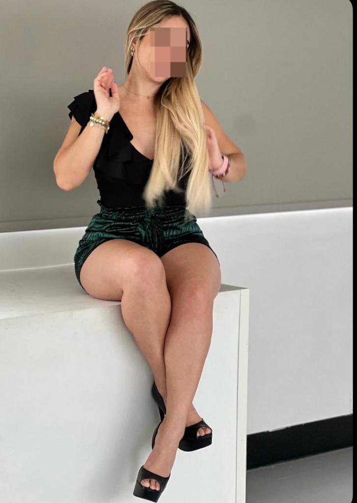 630449489: Chica busca chico en Ibiza