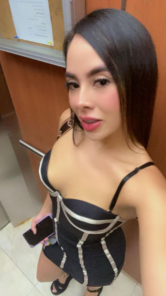 687709331: Chica busca chico en Huelva