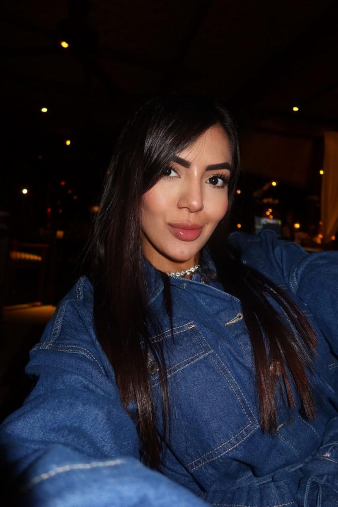 Chica busca chico en Cádiz: 