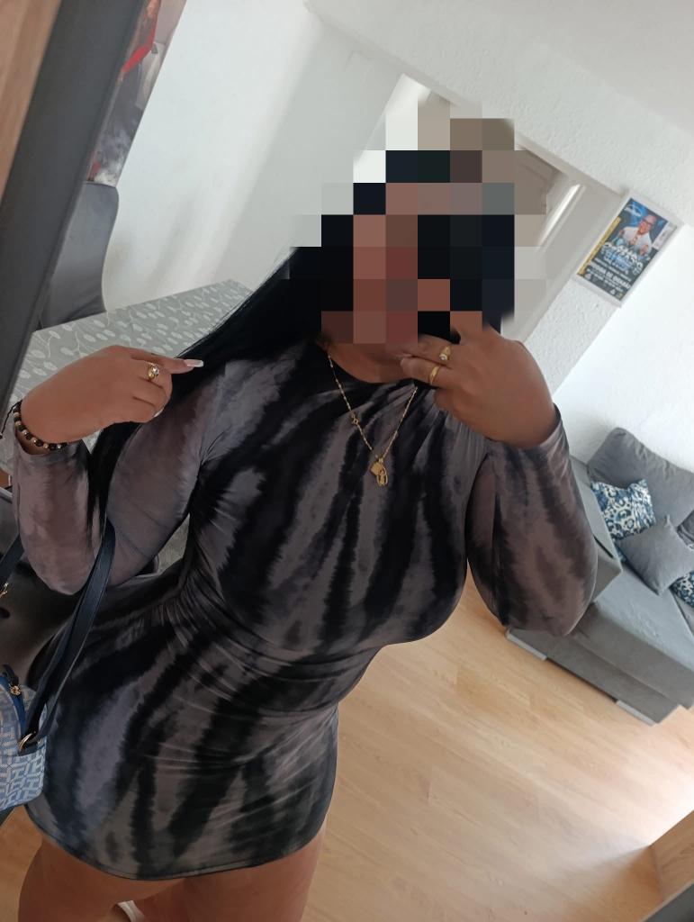 Chica busca chico en Almería: 