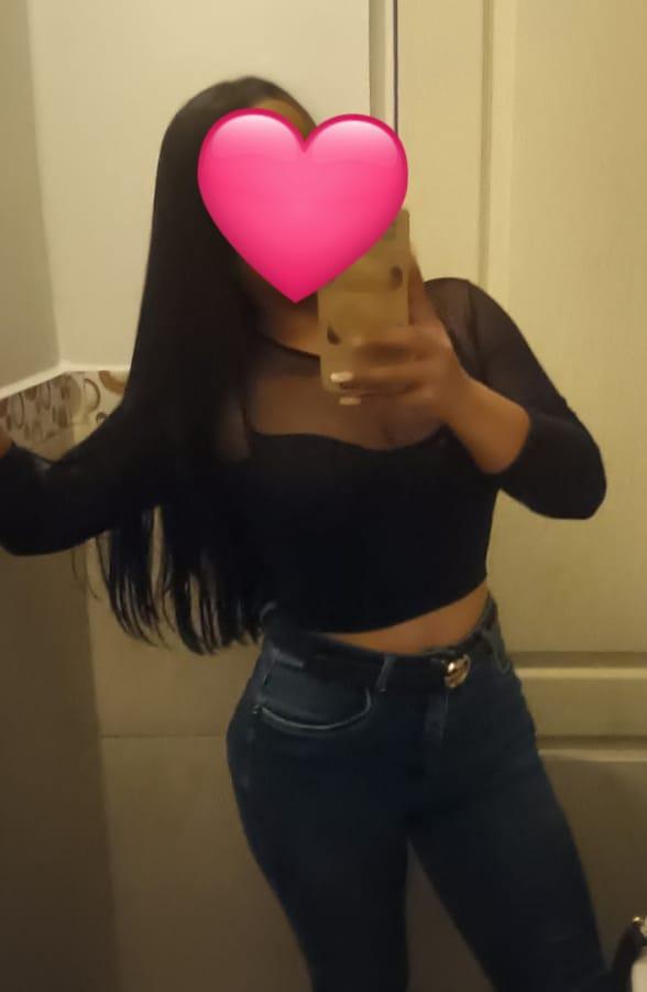 Chica busca chico en Huelva: 