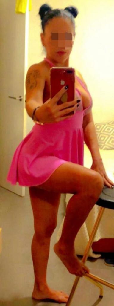 Chica busca chico en Granada: 