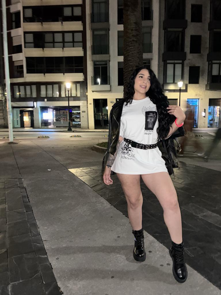 Chica busca chico en Cádiz: 