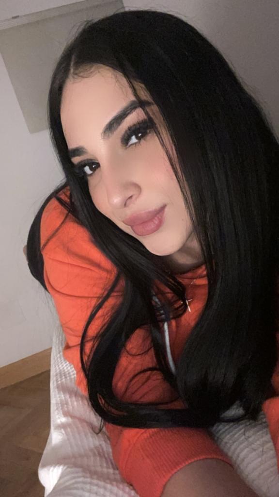 Chica busca chico en Cádiz: 