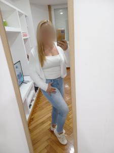 611285189: Chica busca chico en Pontevedra