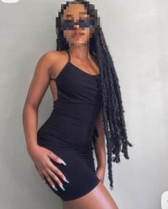 672866387: Chica busca chico en Cádiz