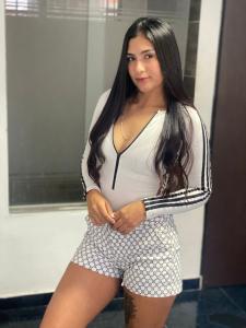 603184341: Chica busca chico en Barcelona