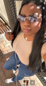 687165343: Chica busca chico en Valencia