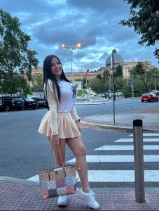 742048459: Chica busca chico en Asturias
