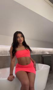 607086277: Chica busca chico en Sevilla