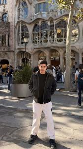 692543750: Chico busca chica en Barcelona