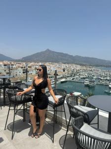 677425513: Chica busca chico en Málaga