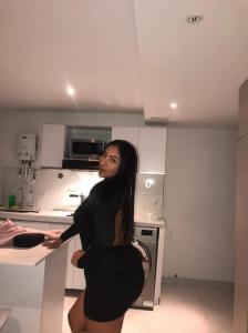 742093506: Chica busca chico en Pontevedra